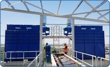 Suction wall and airborne particle filtration in the raw material receiving area
