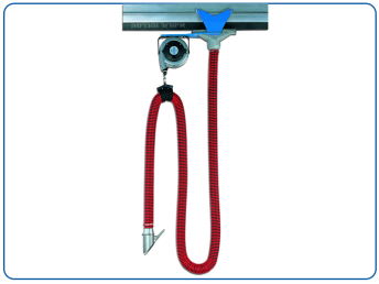 Portable suction system with a pipe stabilization mechanism for extracting smoke from vehicles in workshops