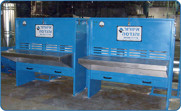 Installation of a suction and filtration table of the equivalence type with a plywood work surface