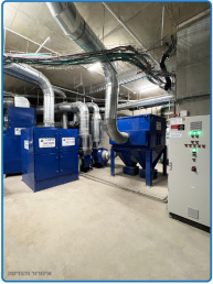 Multi-stage filtration unit for filtering particles and smoke in manufacturing processes