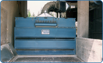 Suction system from the raw material receiving pit in a food factory